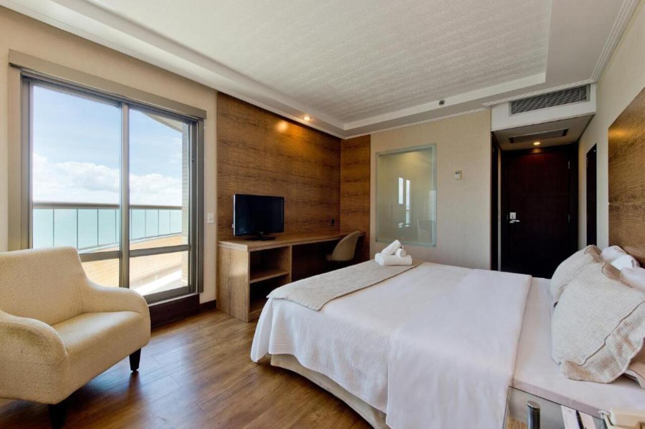 Majestic Palace Hotel ฟลอเรียนอโปลิส ภายนอก รูปภาพ A room at the hotel