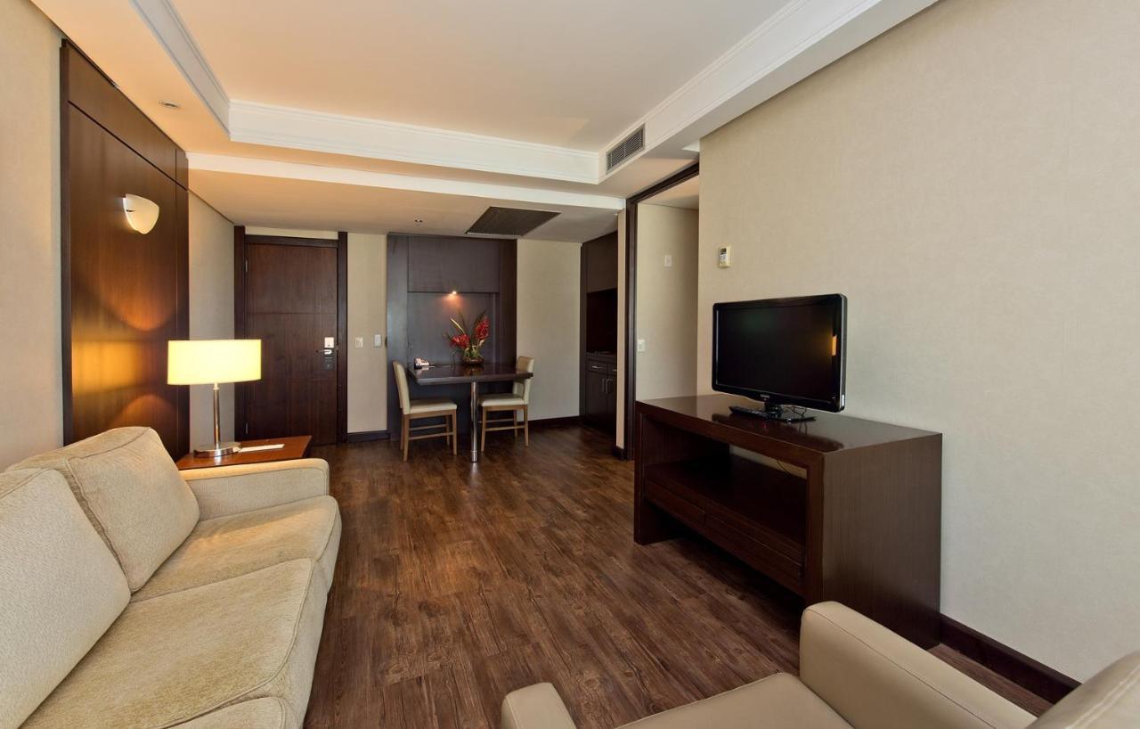 Majestic Palace Hotel ฟลอเรียนอโปลิส ภายนอก รูปภาพ Suite