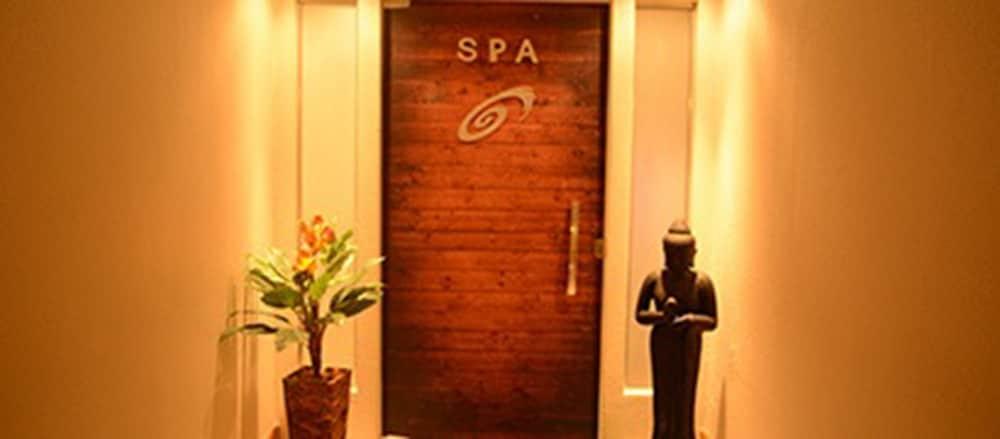 Majestic Palace Hotel ฟลอเรียนอโปลิส ภายนอก รูปภาพ Spa entrance