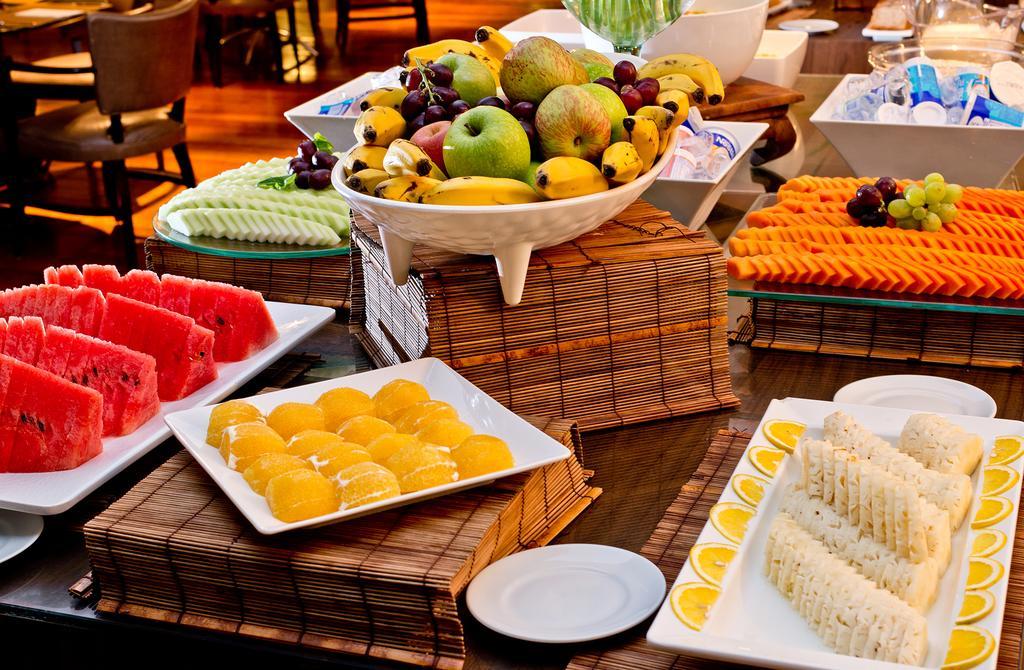 Majestic Palace Hotel ฟลอเรียนอโปลิส ภายนอก รูปภาพ A fruit salad