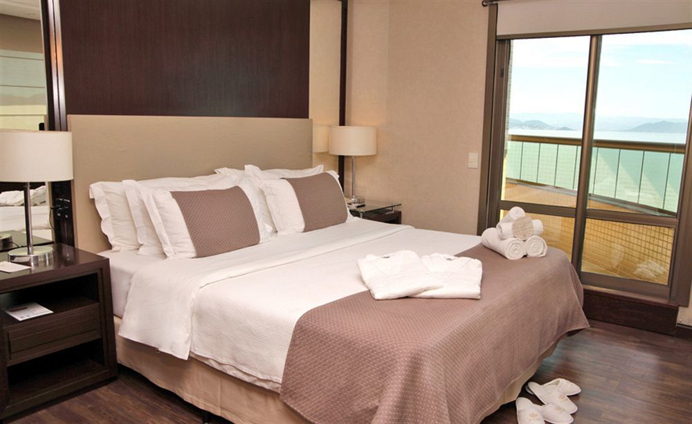 Majestic Palace Hotel ฟลอเรียนอโปลิส ภายนอก รูปภาพ A bedroom